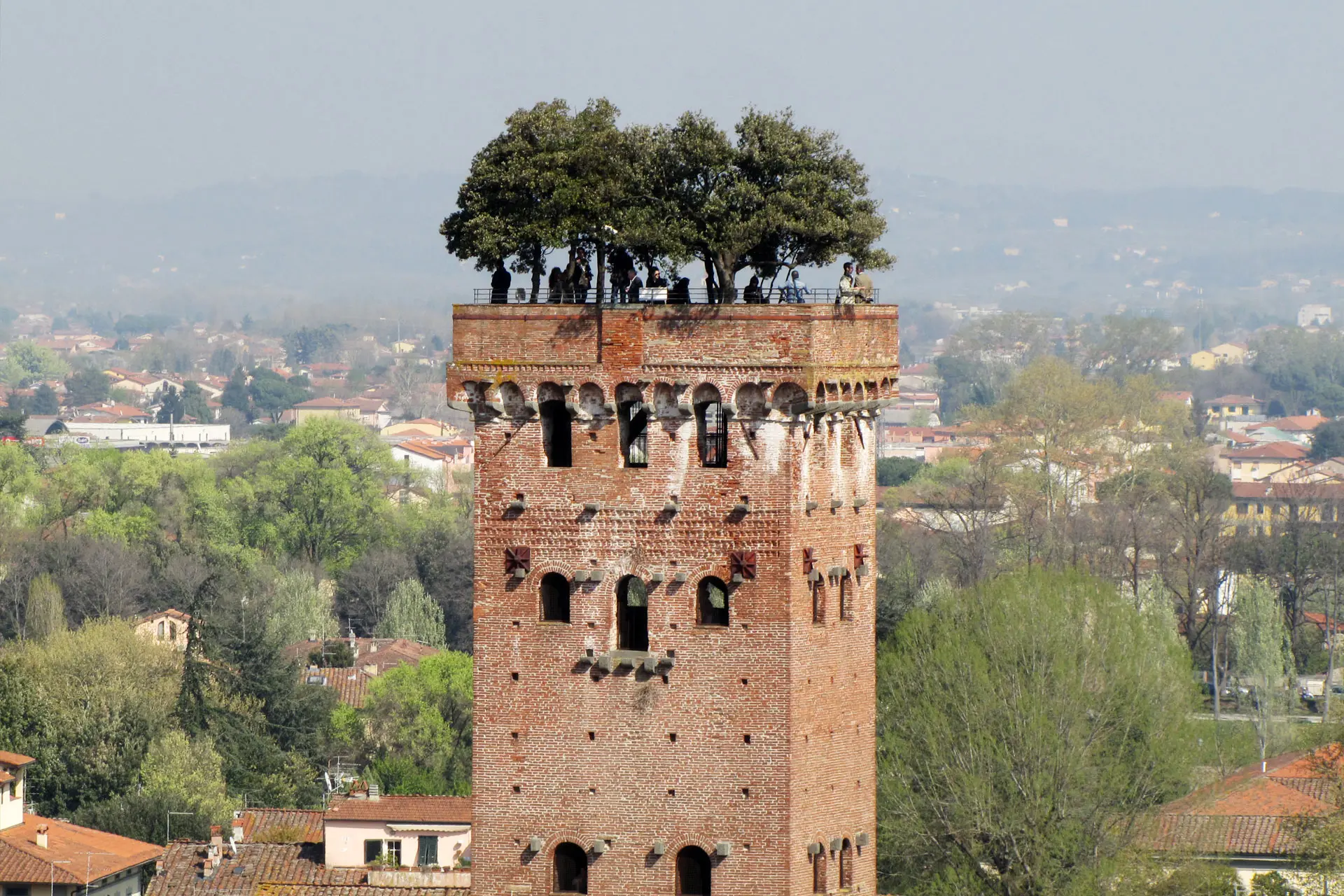 Garden Giunigi Tower